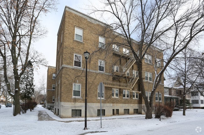 Building Photo - Berkeley Court