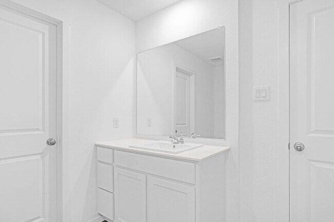 Building Photo - 730 Pawpaw Dr