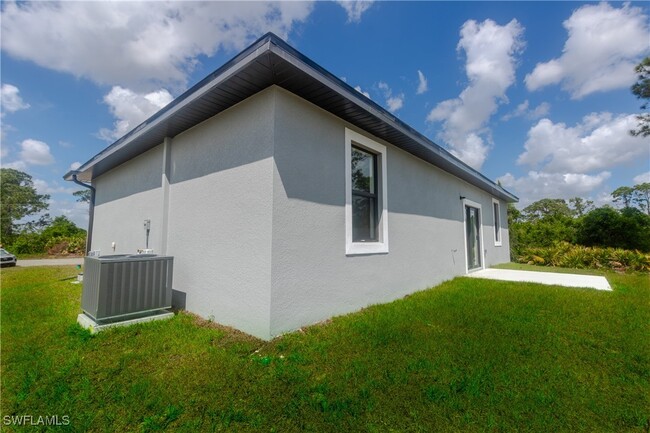 Building Photo - 6106 Pecan Ct