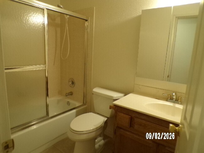 Building Photo - 43702 La Paz Ln