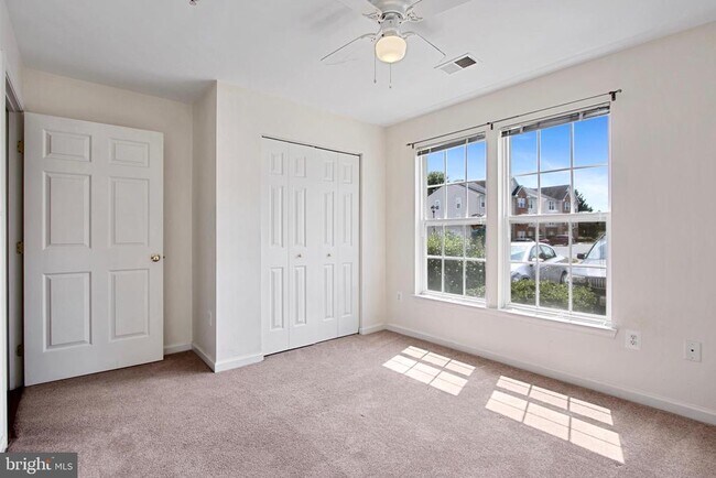 Building Photo - 502 Bradley Ct