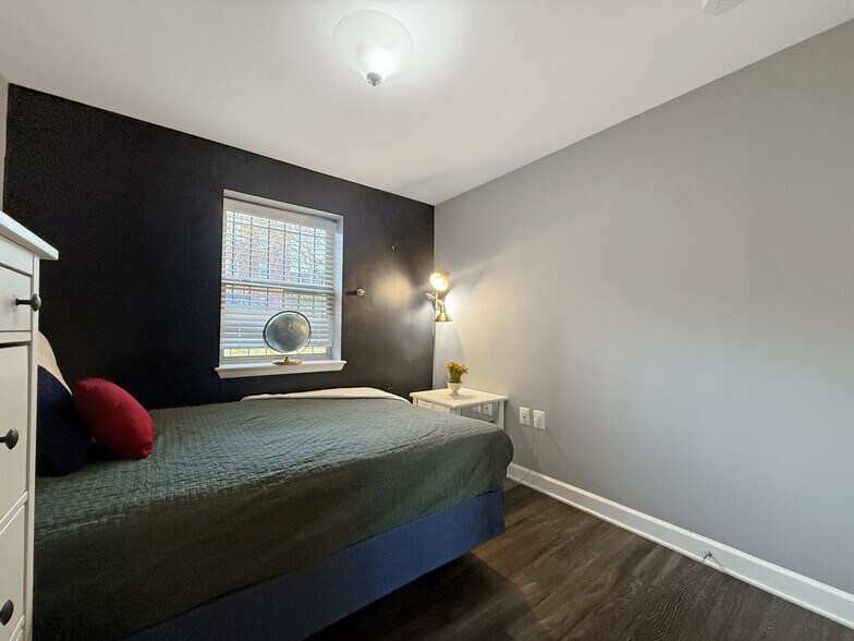 Building Photo - 2650 Birney Pl SE