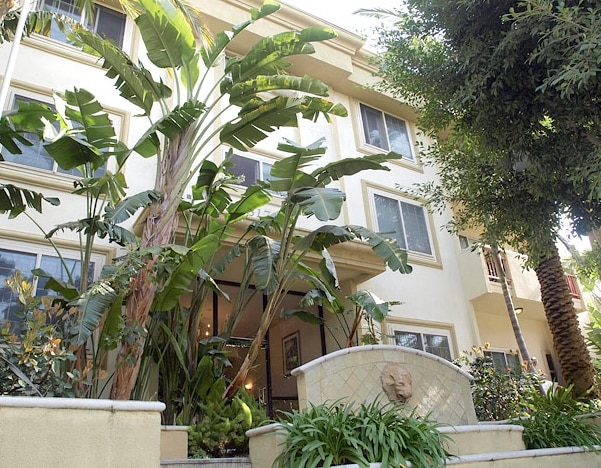 Building Photo - 8170 Redlands St
