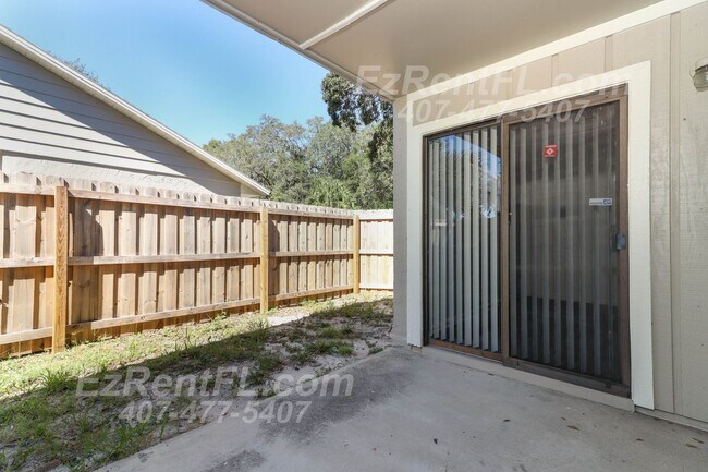 Building Photo - Summer Special! Charming 2 Bed/2 Bath Vill...