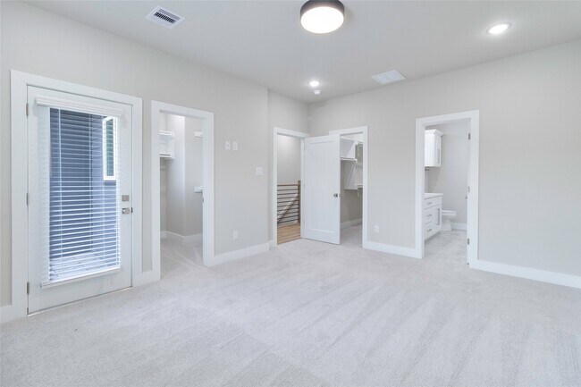 Building Photo - 9101 Noel St