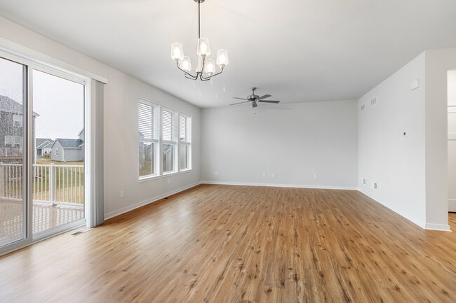 Building Photo - 670 Lambert Dr