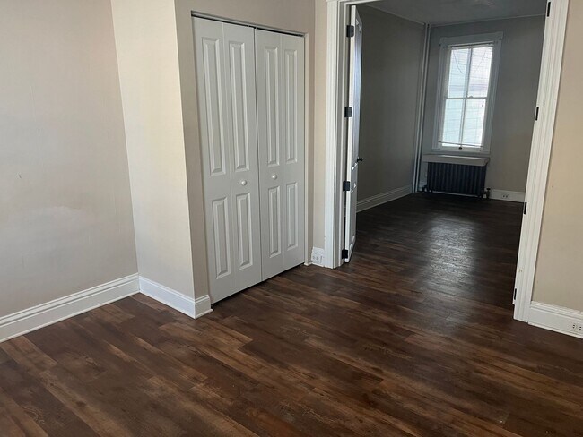 Building Photo - 216 Lehman St