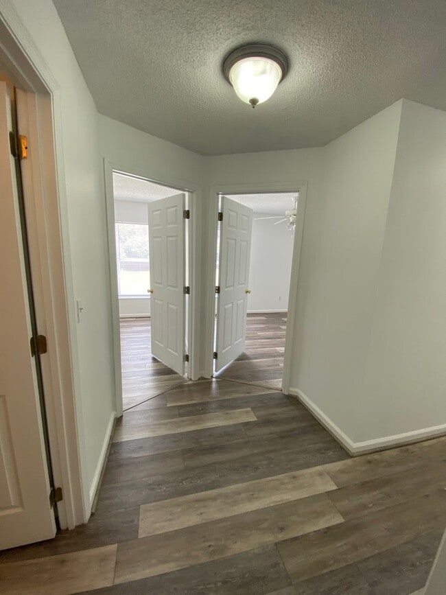 Building Photo - 15718 Bay Vista Dr