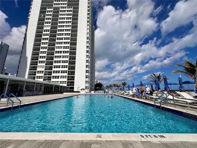 Building Photo - 1880 S Ocean Dr