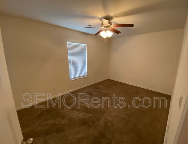 Building Photo - 3 Village Dr