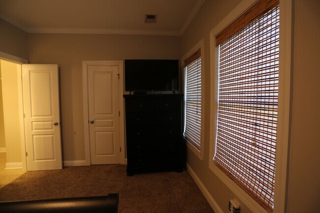 Building Photo - Furnished 2 Bedroom Townhome in Pooler