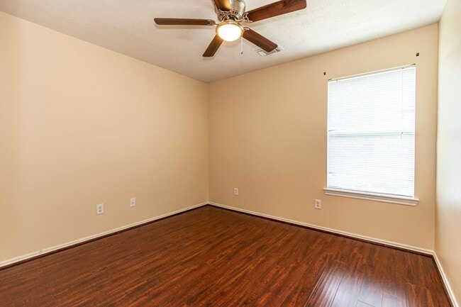 Building Photo - 25227 Boulder Bend Ln
