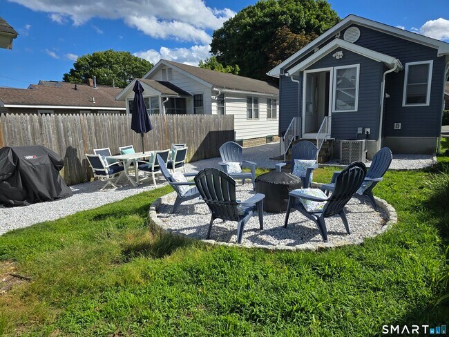 Building Photo - 17 W Orland St