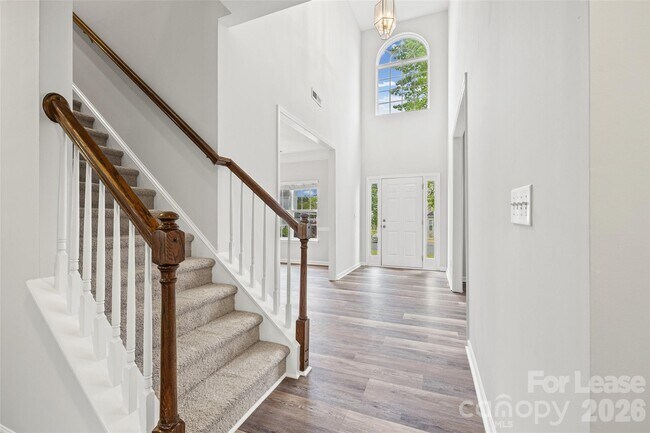Building Photo - 2704 Piersland Drive