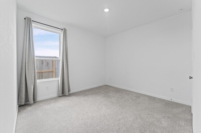 Building Photo - 16503 Mesquite Fld Dr