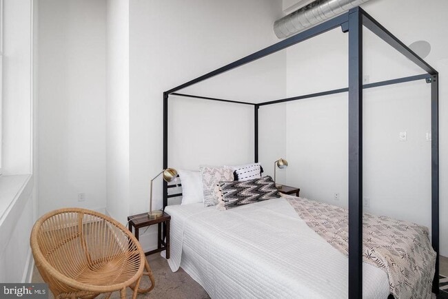 Building Photo - 1218 Snyder Ave