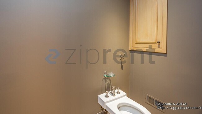 Building Photo - 16000 Greenwood Rd