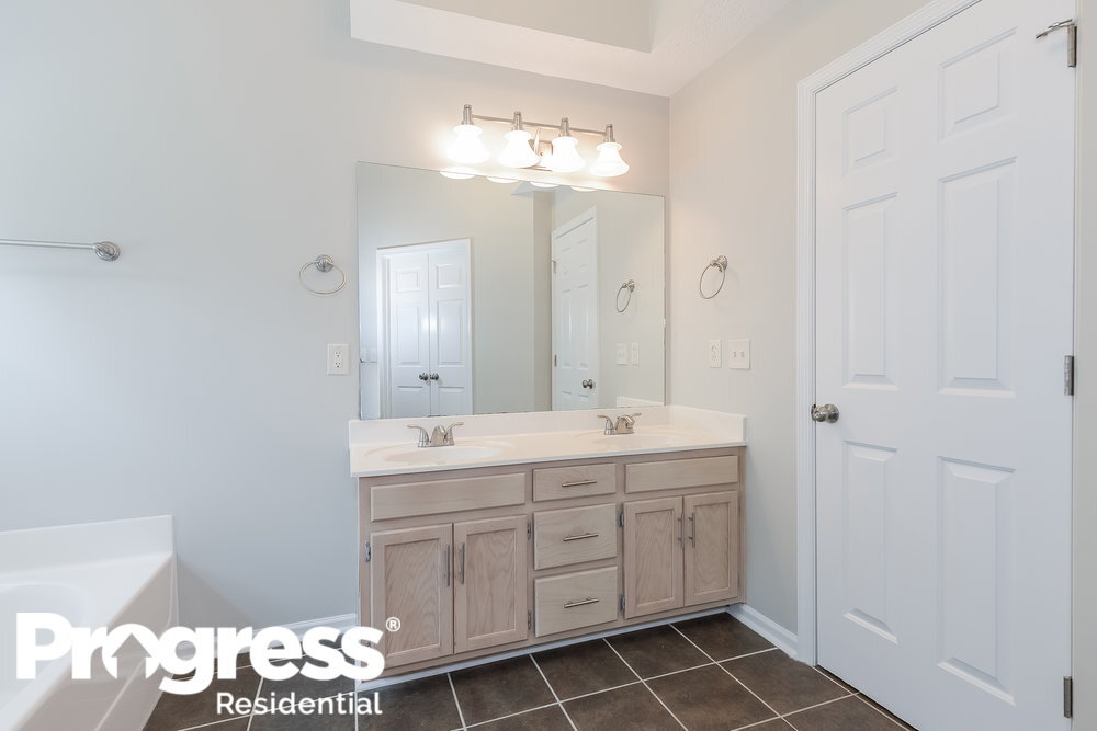 Building Photo - 529 Leslie Ann Ct