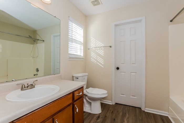 Building Photo - 737 Stone Hedge Dr