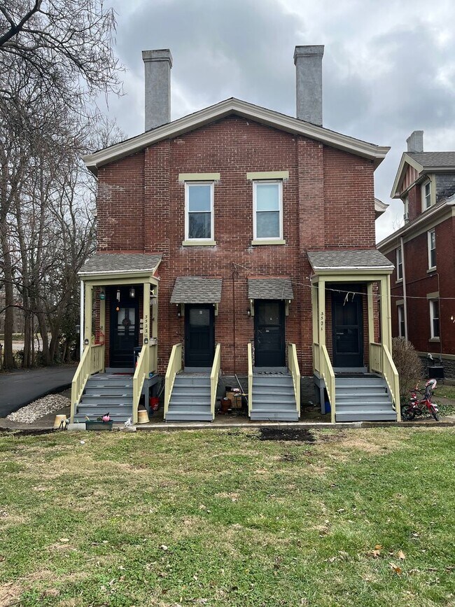 Building Photo - 3521 Clifton Ave