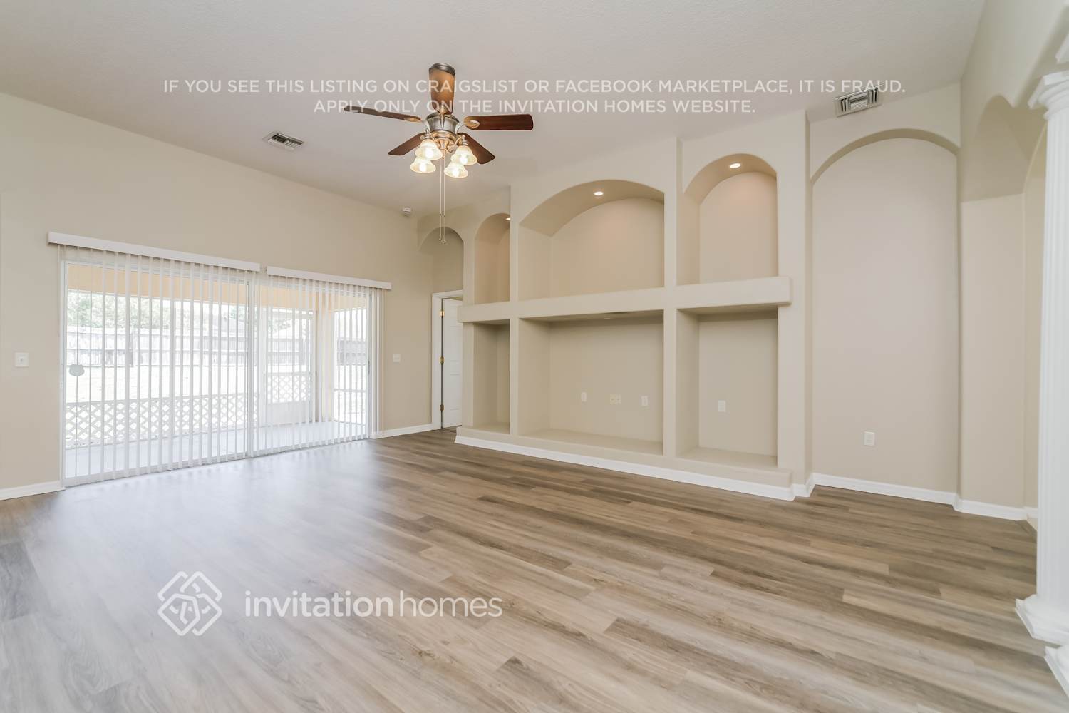 Building Photo - 13343 Biscayne Dr
