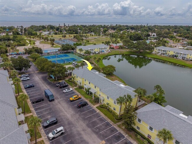 Building Photo - 222 Pompano Dr SE