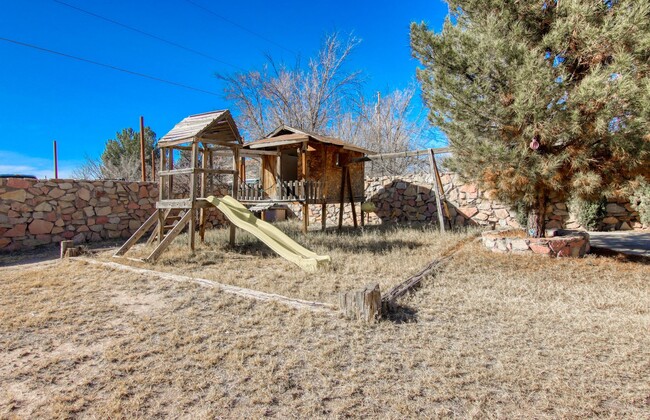 Building Photo - Beautiful East side HOME in Clin. Tx