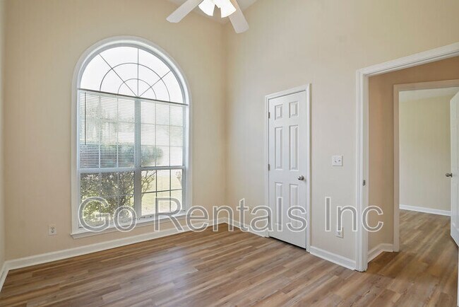 Building Photo - 117 Sunset Ln