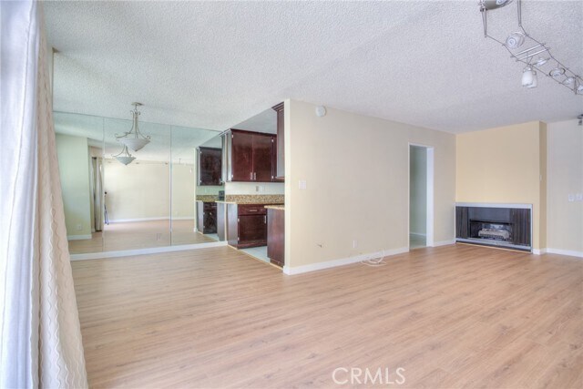 Building Photo - 125 S Sierra Madre Blvd