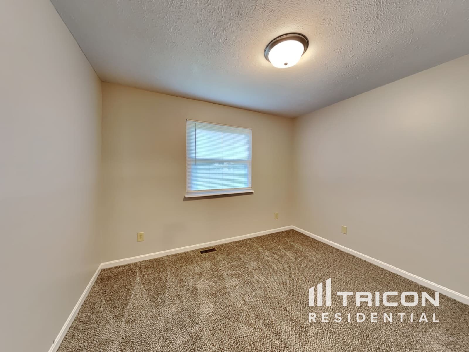 Building Photo - 7436 Glensford Dr