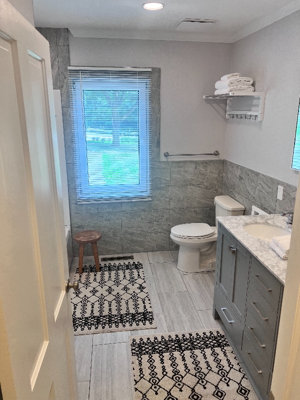 Building Photo - 1303 Chipperfield Dr