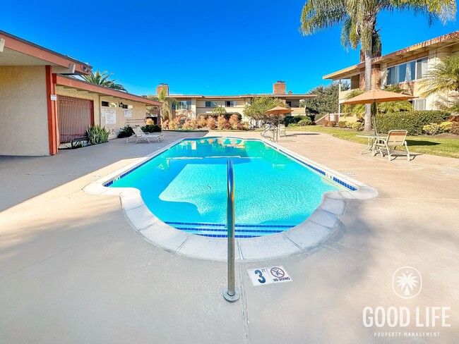 Building Photo - Spacious 2B/2BA condo available in San Carlos!