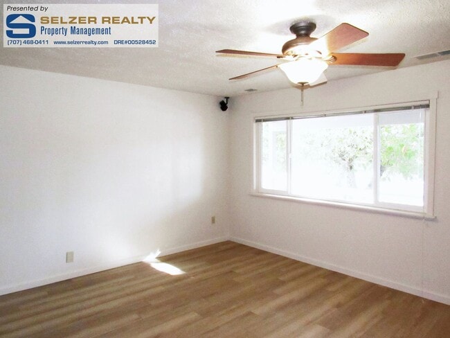 Building Photo - Cozy 3 bd. home on Ukiah's westside!
