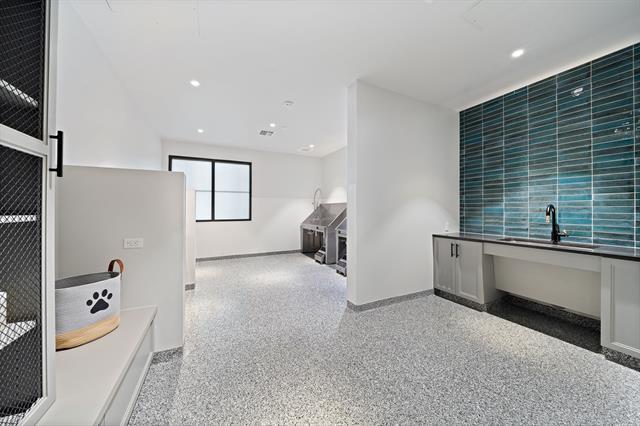 Building Photo - 3111 Sunset Blvd