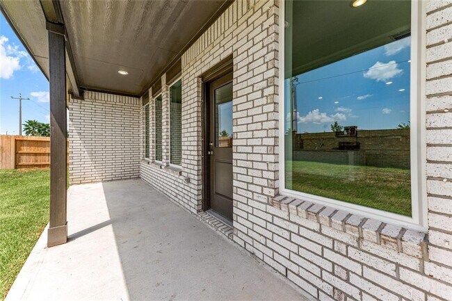 Building Photo - 13505 Harbor Pt Dr