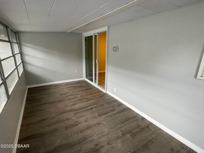 Building Photo - 15 Birdie Dr