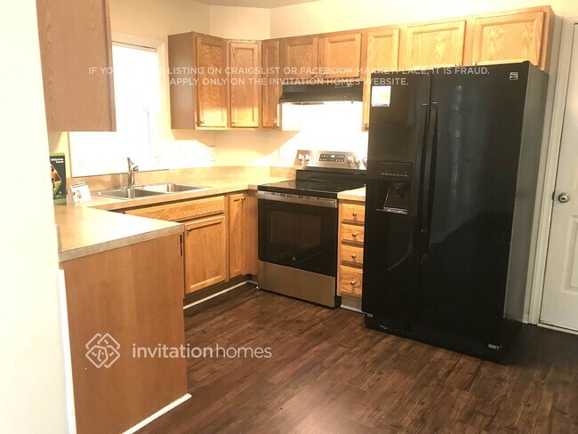 Building Photo - 74 Randolph Dr