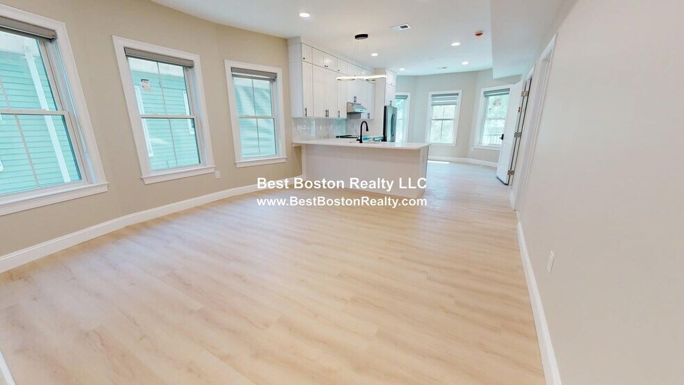 Building Photo - 231 Highland Ave