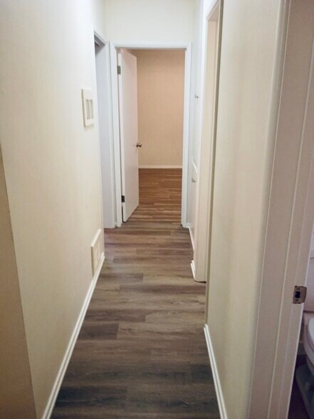 Building Photo - 9111 Cattaraugus Ave