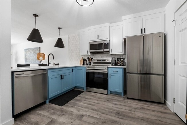 Building Photo - 902 Durham Pl