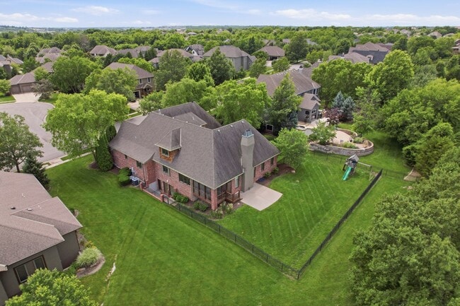 Building Photo - {10500} Luxury Living in Mills Crossing Estates +  Spacious Floorplan with Designer Finishes