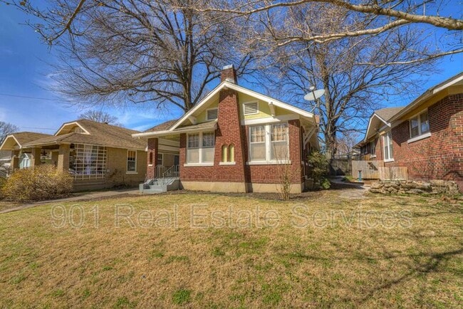 Building Photo - 2212 Nelson Ave