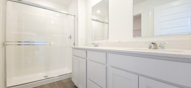 Building Photo - 108 Cressmoor Blvd