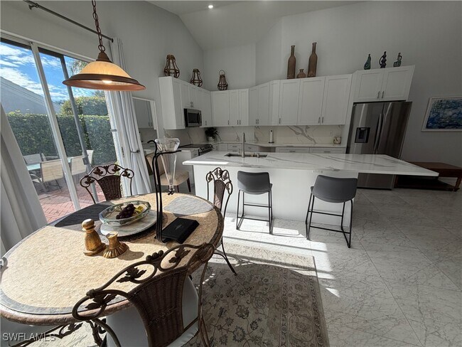 Building Photo - 5950 Almaden Dr