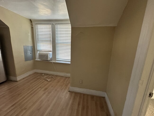 Building Photo - 11326 Saint Aubin St