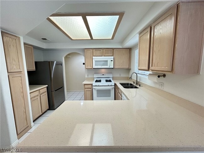 Building Photo - 525 Indian Princess Dr