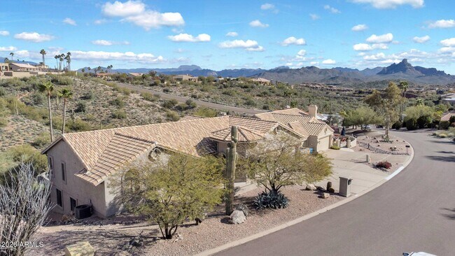 Building Photo - 10845 N Pinto Dr