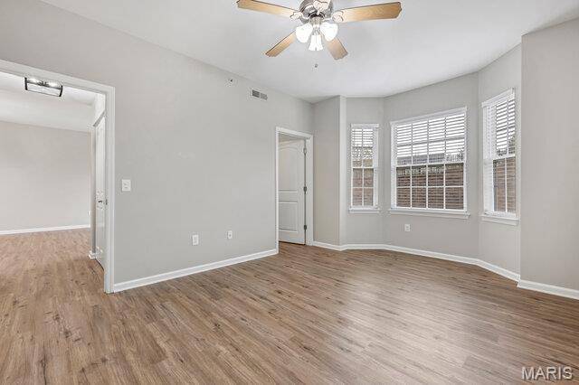 Building Photo - 115 Saint James Ct