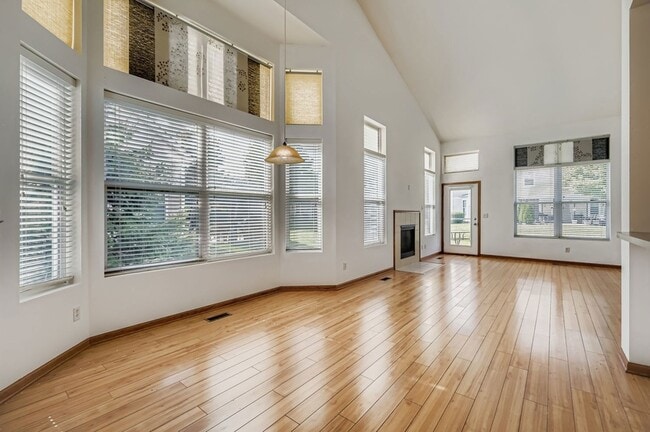 Building Photo - 4579 Half Moon Dr