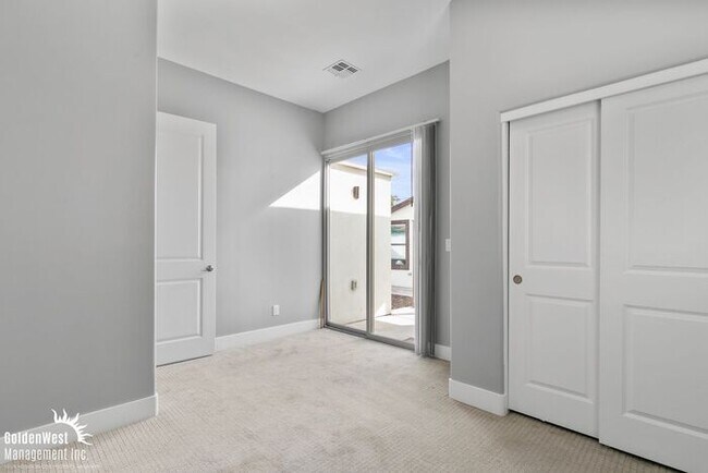 Building Photo - Fairmount Ave